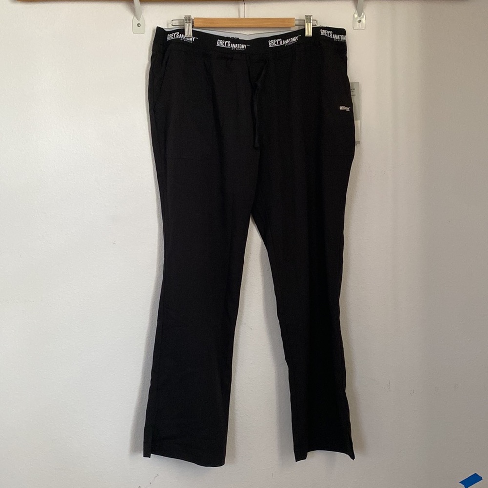 Black Scrub Pants by Grey’s Anatomy Barco